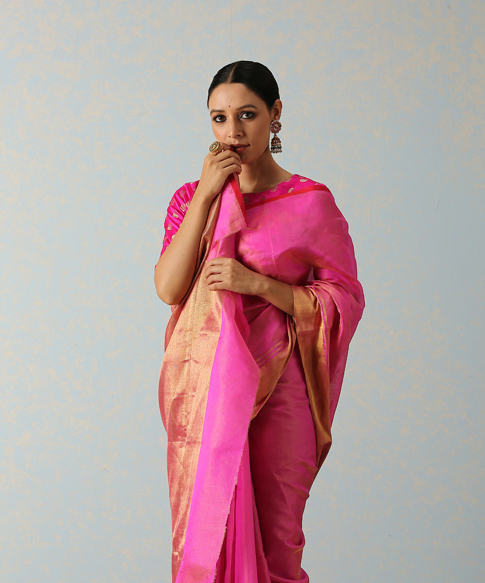 Handloom_Pink_Tissue_Chanderi_Saree_With_Golden_Border_And_Red_selvedge_WeaverStory_01