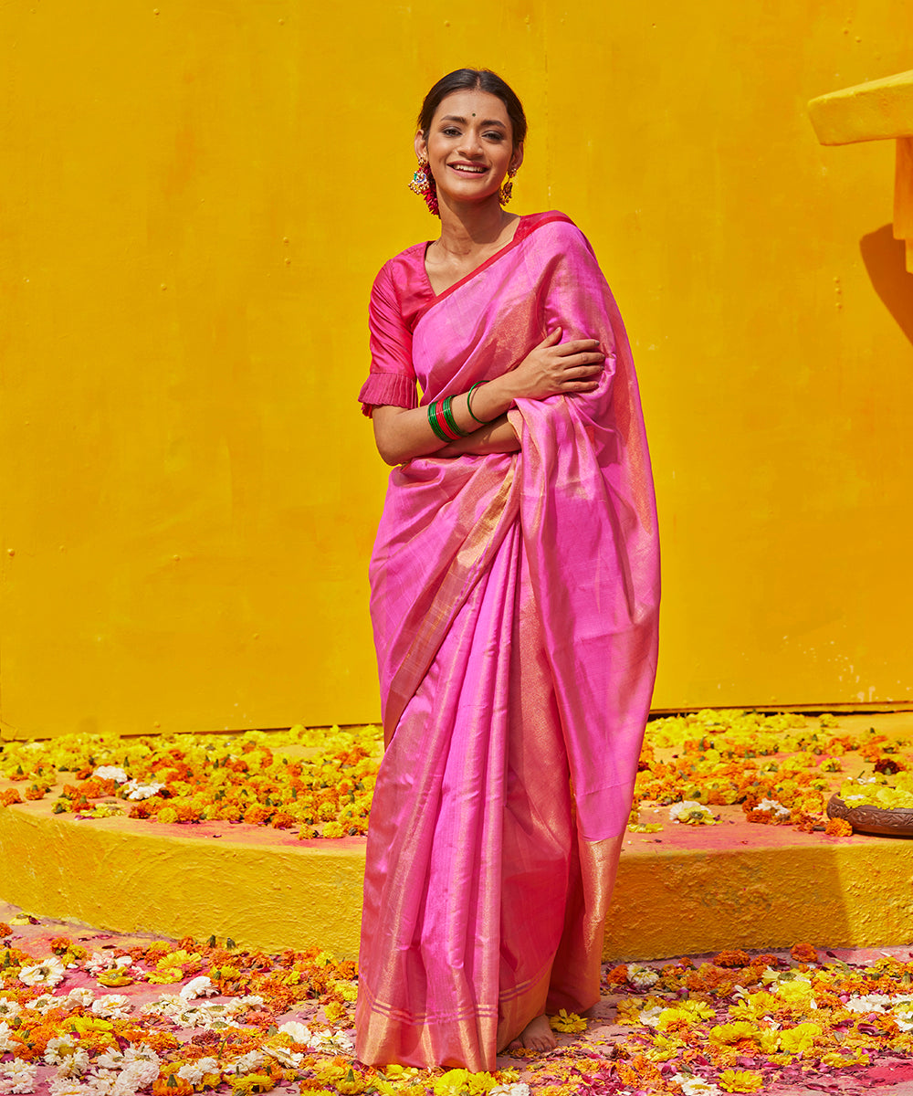 Handloom_Pink_Tissue_Chanderi_Saree_With_Golden_Border_And_Red_Selvedge_WeaverStory_02
