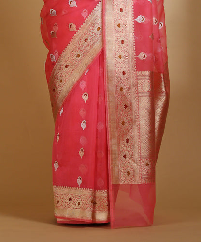 Peach_Handloom_Kora_Silk_Banarasi_Saree_With_Gold_And_Silver_Kadhwa_Booti_WeaverStory_04