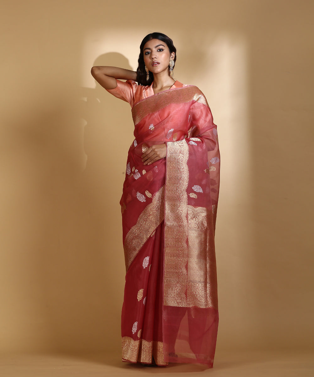 Old_Rose_Handloom_Kora_Silk_Banarasi_Saree_With_Scalloped_border_WeaverStory_02