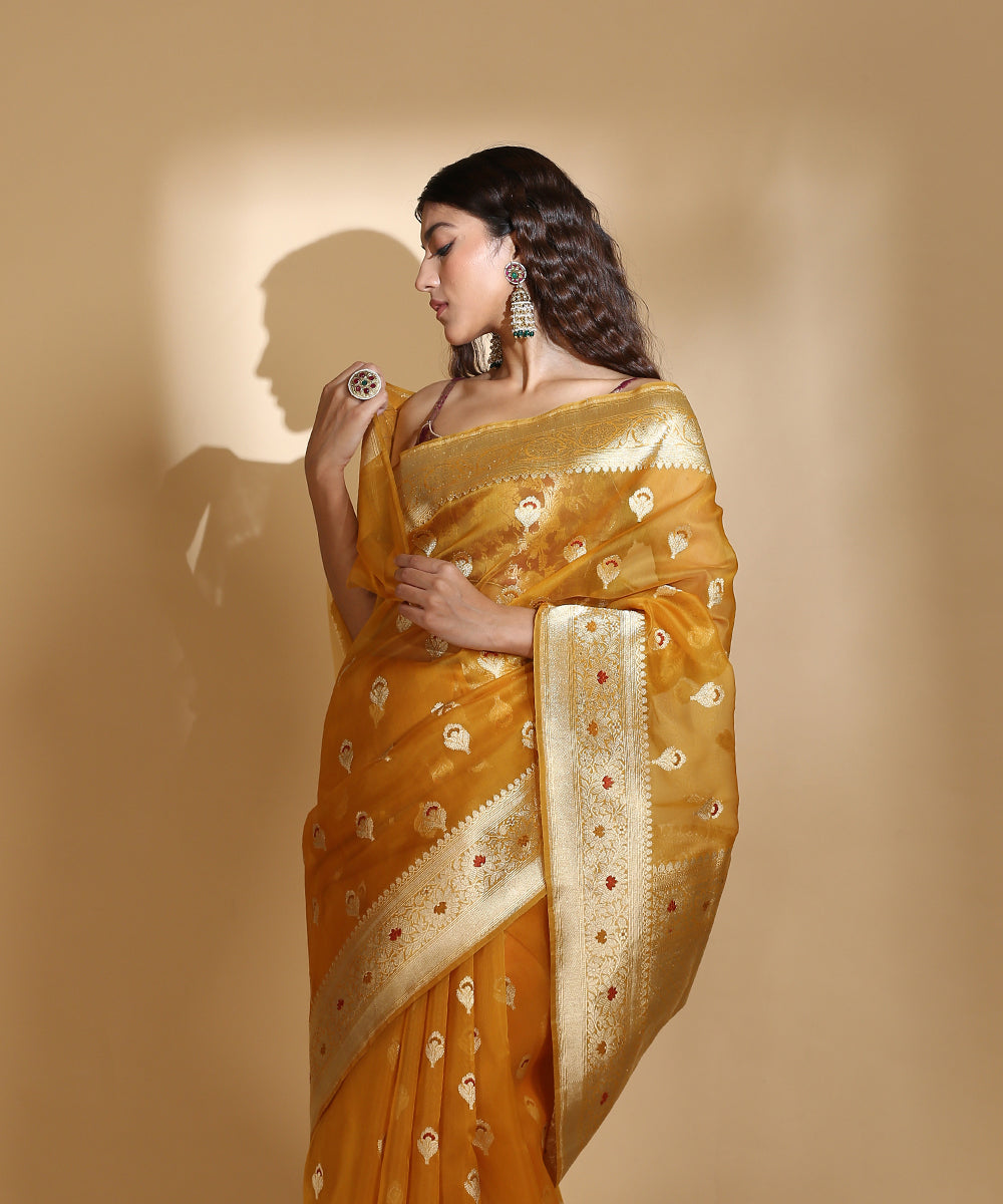 Handloom_Mustard_Kora_Silk_Banarasi_Saree_With_Meenakari_Kadhwa_Booti_WeaverStory_01