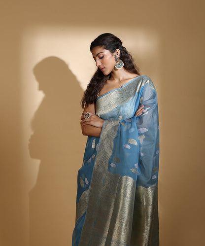 Light_Blue_Handloom_Kora_Silk_Banarasi_Saree_With_Zari_Ambi_Booti_and_Scalloped_Border_WeaverStory_01