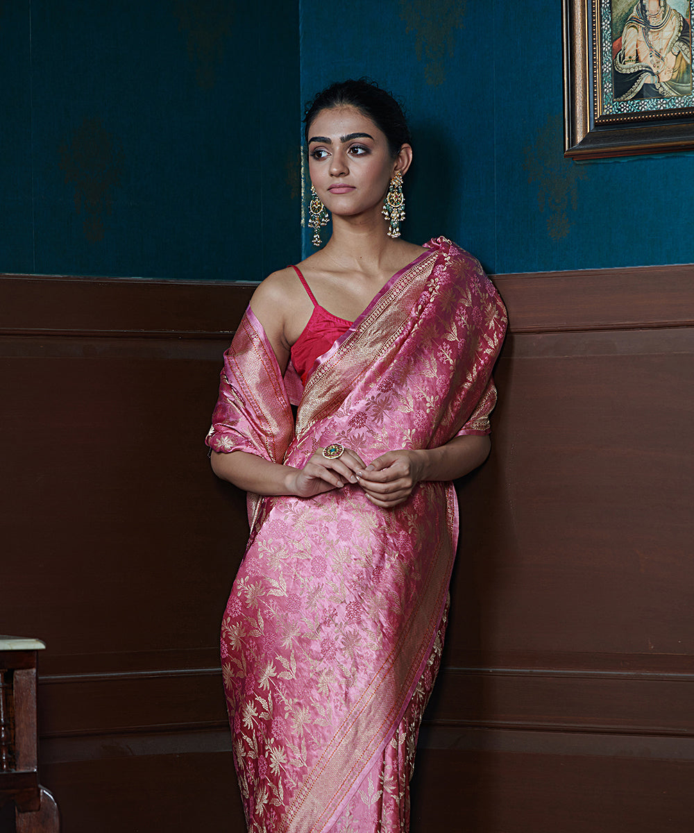 Handloom_Light_Pink_Gajji_Silk_Tanchoi_Banarasi_Saree_With_Floral_Jaal_WeaverStory_01
