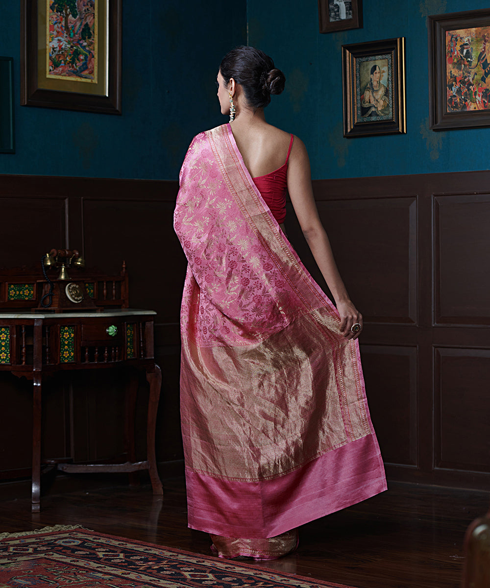 Handloom_Light_Pink_Gajji_Silk_Tanchoi_Banarasi_Saree_With_Floral_Jaal_WeaverStory_03