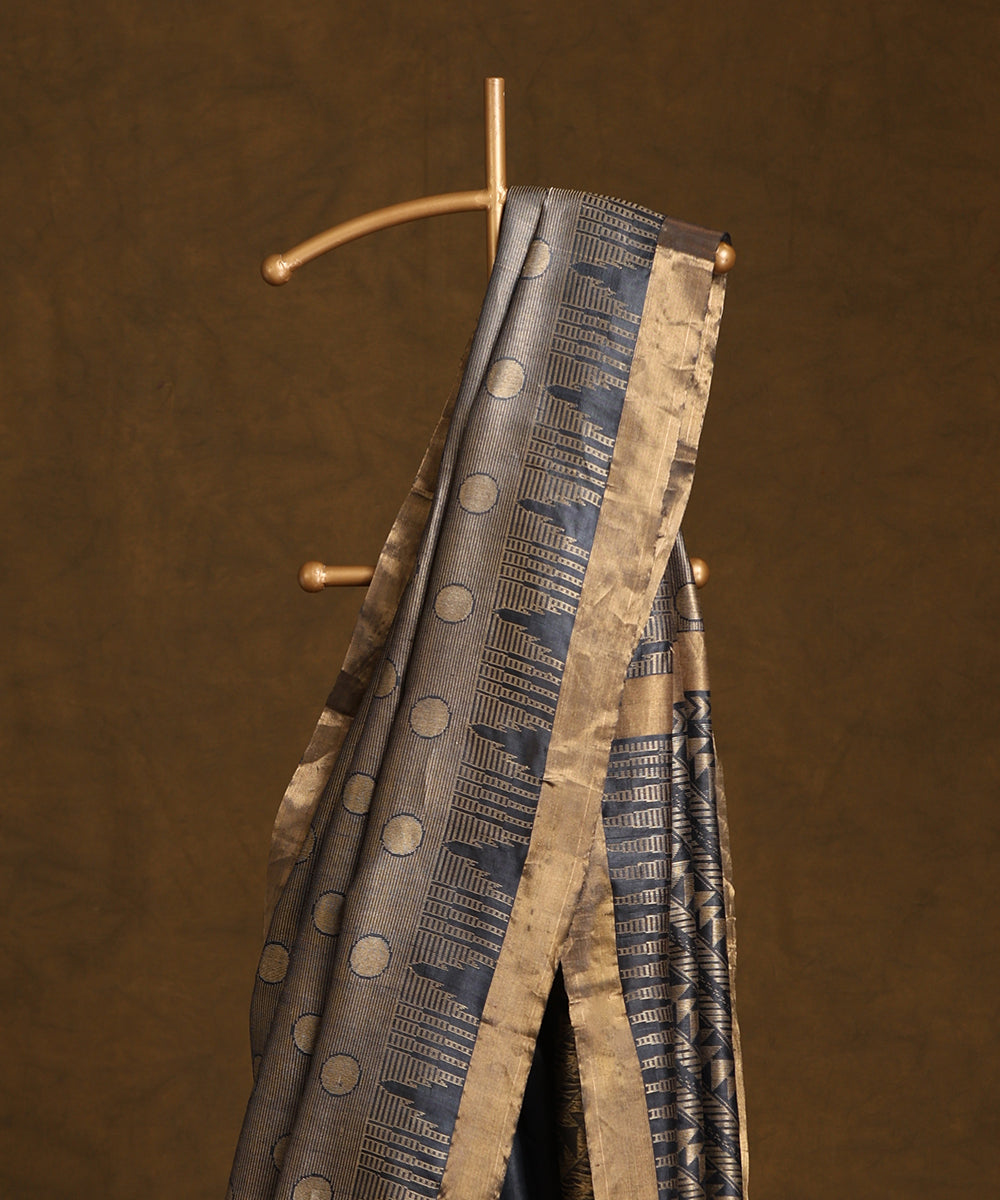 Navy_Blue_Handloom_Pure_Kosa_Silk_Saree_With_Booti_And_Golden_Border_WeaverStory_02