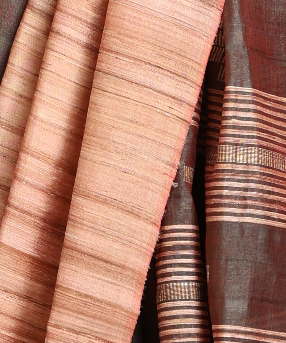 Beige_And_Brown_Handloom_Pure_Kosa_Silk_Saree_With_Temple_Border_WeaverStory_04