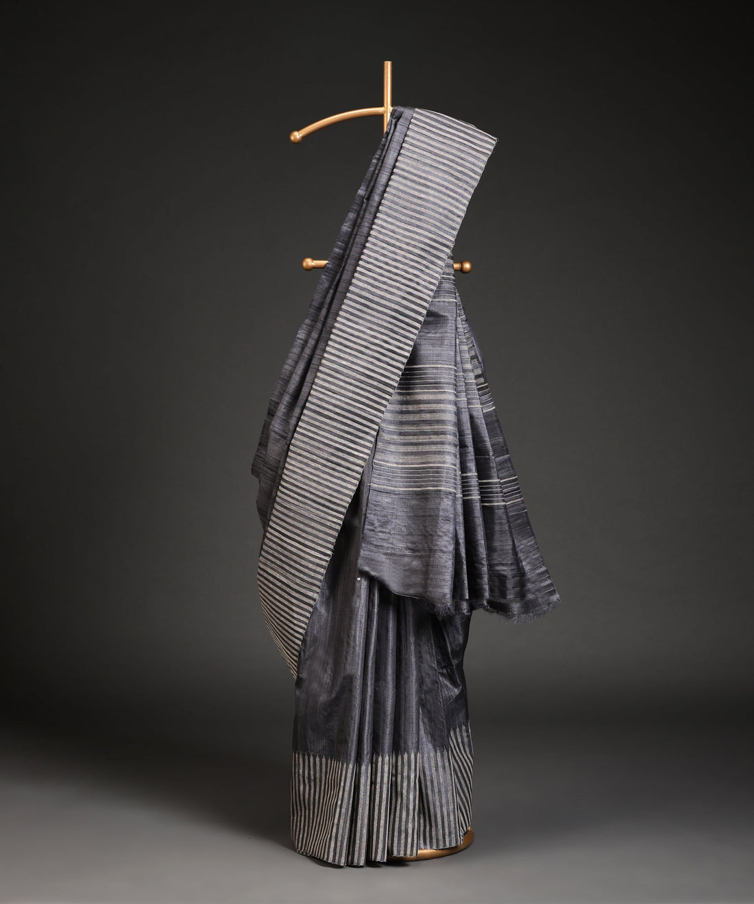 Grey_And_Black_Handloom_Pure_Ghhecha_Silk_Saree_With_Stripes_And_Temple_Border_In_Offwhite_WeaverStory_01
