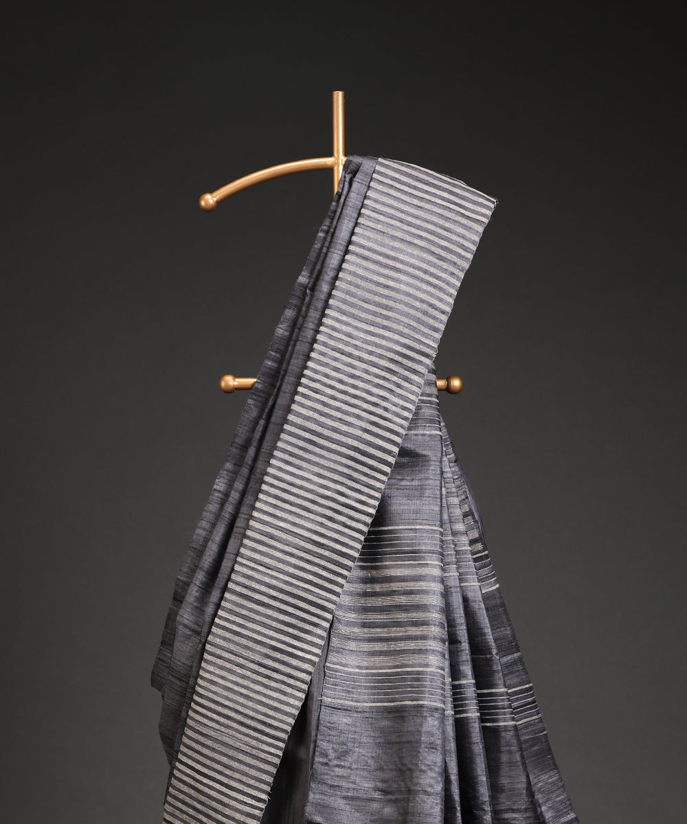 Grey_And_Black_Handloom_Pure_Ghhecha_Silk_Saree_With_Stripes_And_Temple_Border_In_Offwhite_WeaverStory_02