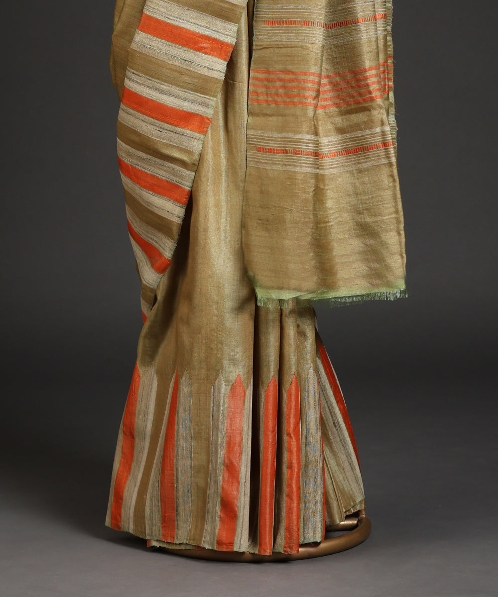 Olive_Green_Handloom_Double_Shade_Pure_Kosa_Silk_Saree_With_Stripes_And_Temple_Border_WeaverStory_03