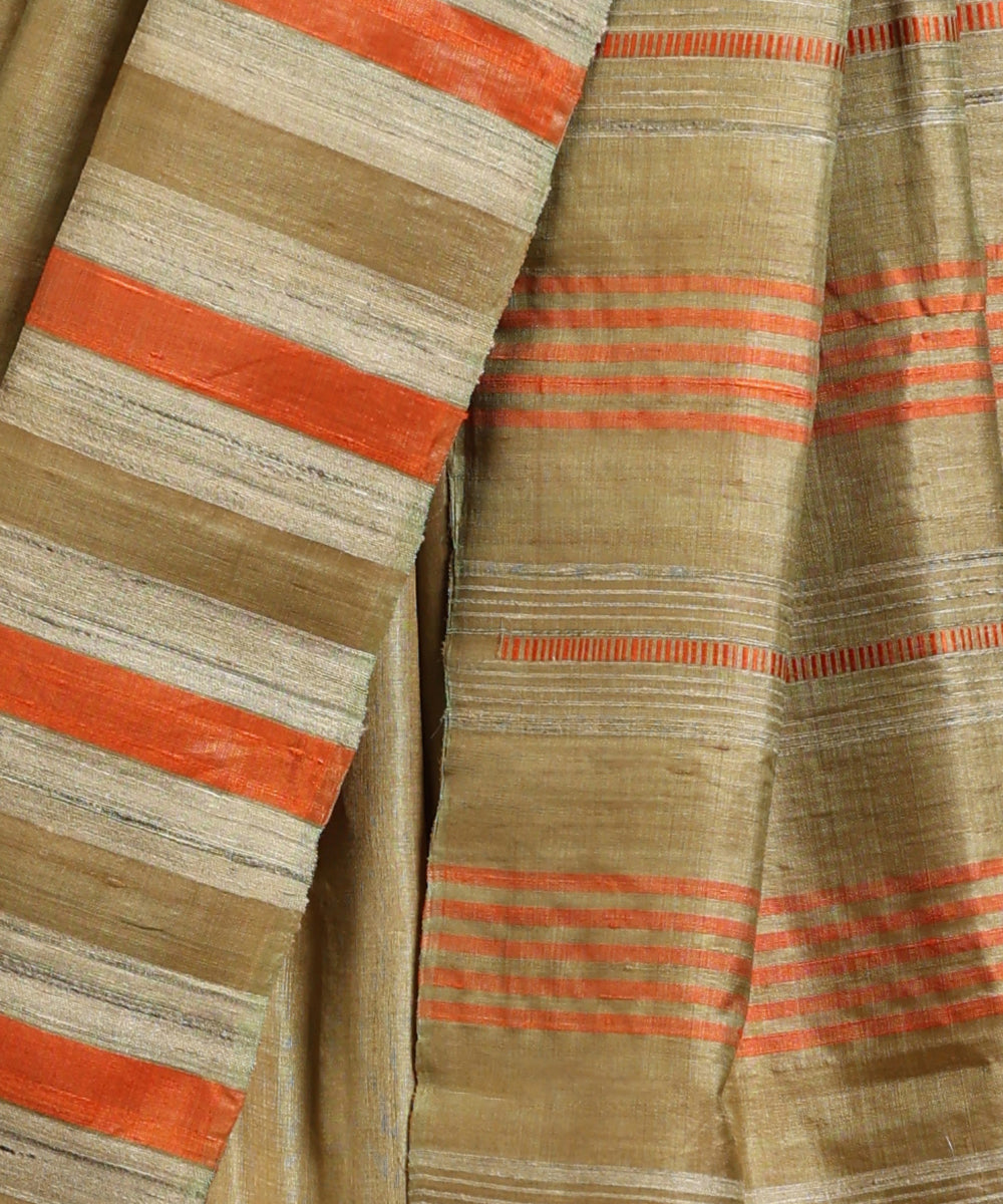 Olive_Green_Handloom_Double_Shade_Pure_Kosa_Silk_Saree_With_Stripes_And_Temple_Border_WeaverStory_04