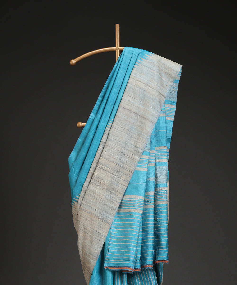 Handloom_Blue_Pure_Kosa_Silk_Saree_With_Stripes_And_Temple_Border_In_Beige_WeaverStory_02