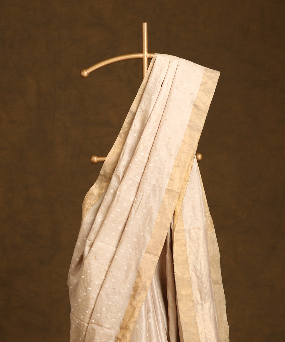 Beige_Handloom_Pure_Kosa_Silk_Saree_With_Golden_Booti_WeaverStory_02