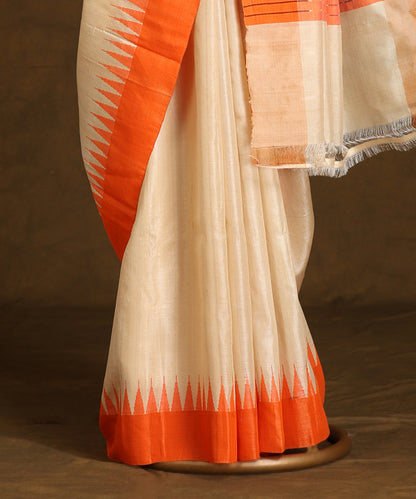 Off-White_Handloom_Pure_Kosa_Silk_Saree_With_Orange_Temple_Border_And_Pallu_WeaverStory_03