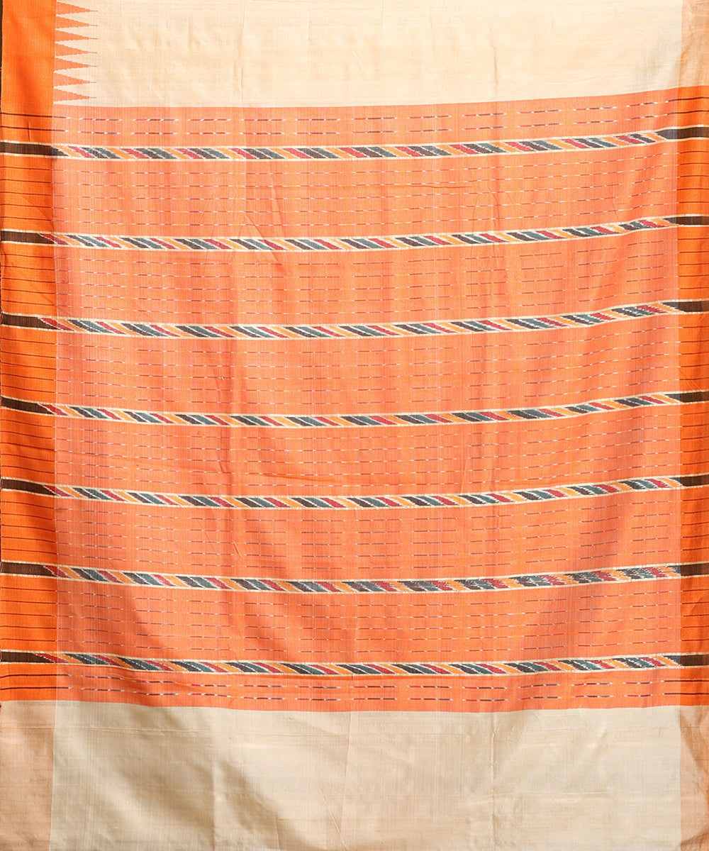 Off-White_Handloom_Pure_Kosa_Silk_Saree_With_Orange_Temple_Border_And_Pallu_WeaverStory_05