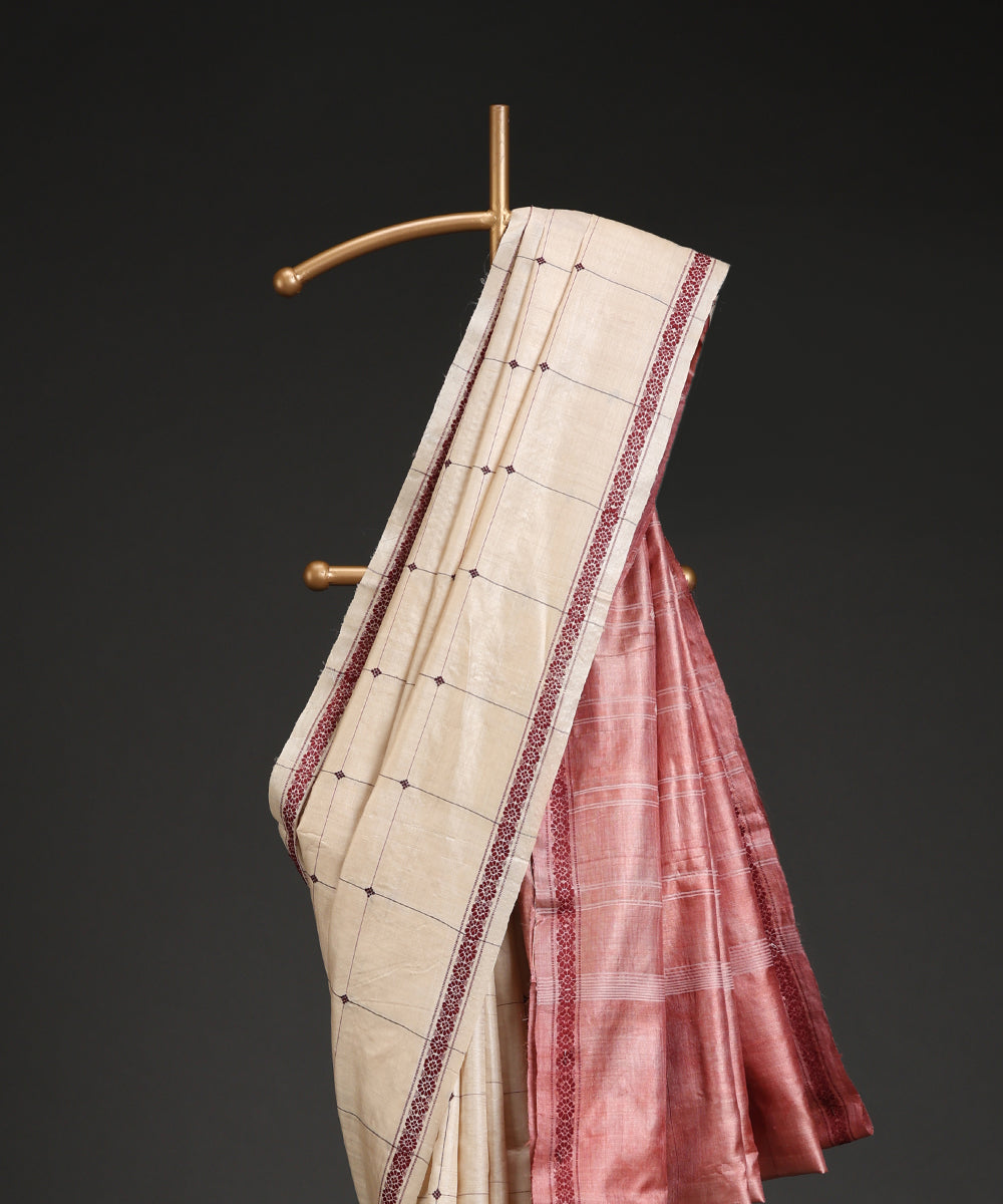 Offwhite_Handloom_Pure_Kosa_Silk_Saree_With_Check_And_Floral_Motif_Border_WeaverStory_02