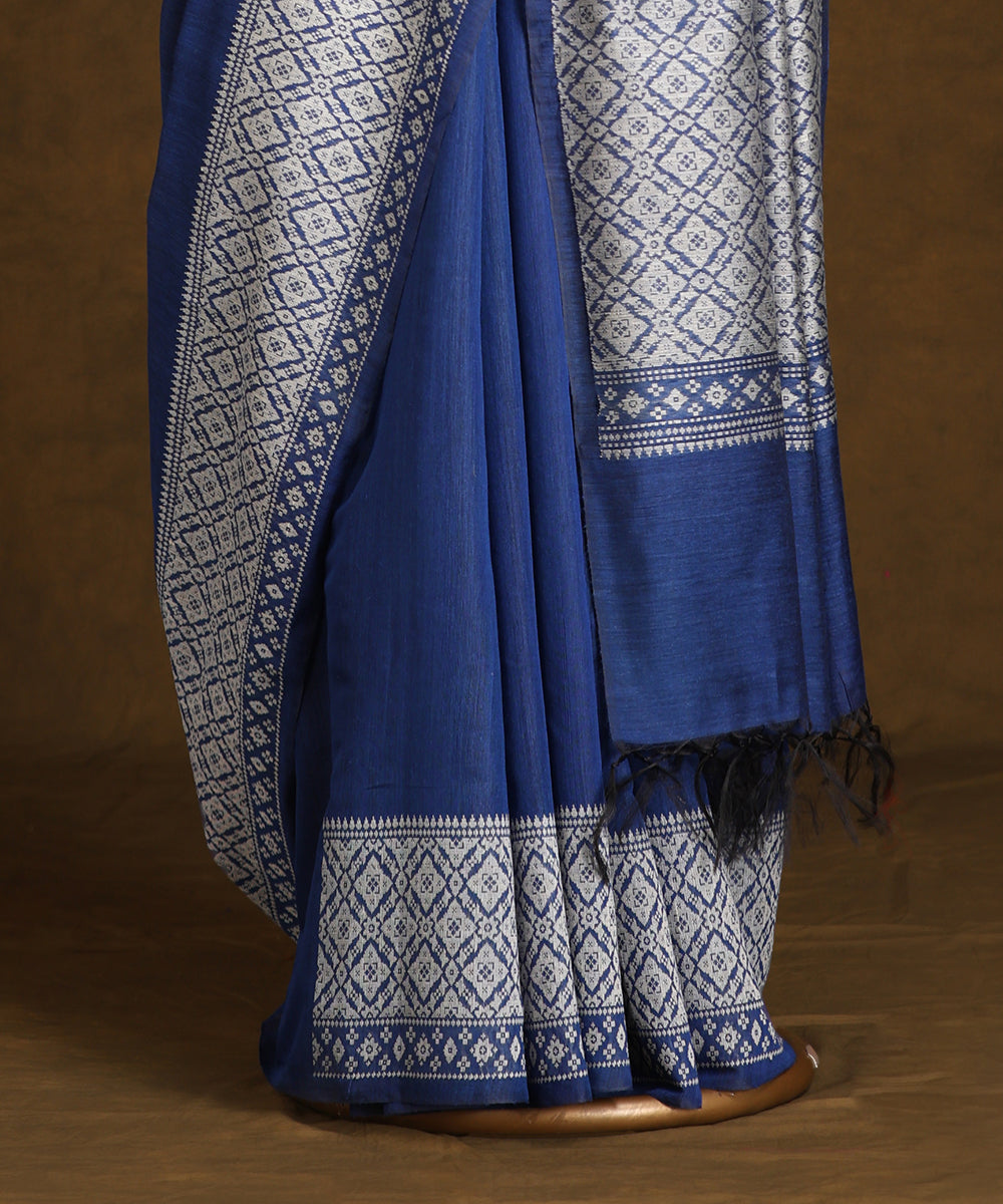 Blue_Handloom_Pure_Kosa_Silk_Saree_With_Thick_Geometrical_Border_WeaverStory_03