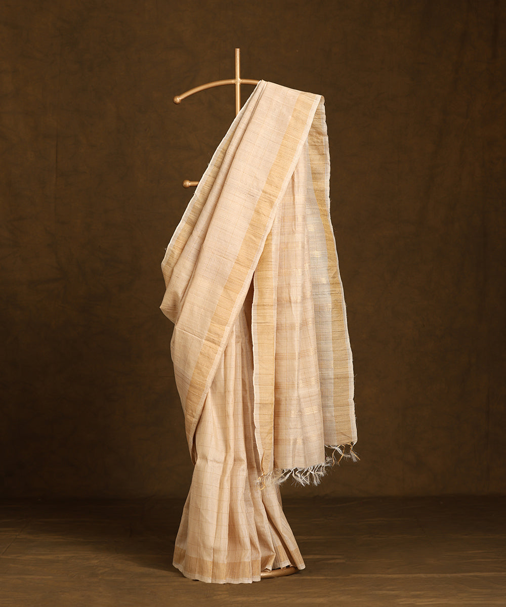 Handloom_Beige_Pure_Kosa_Silk_Saree_With_Checks_And_Thin_Border_WeaverStory_01