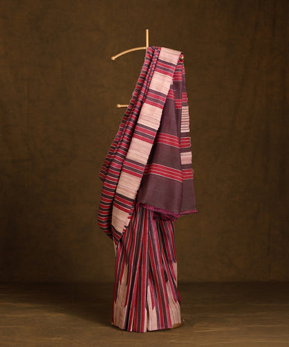 Red_And_Onion_Pink_Handloom_Pure_Kosa_Silk_Saree_With_Temple_Border_WeaverStory_01