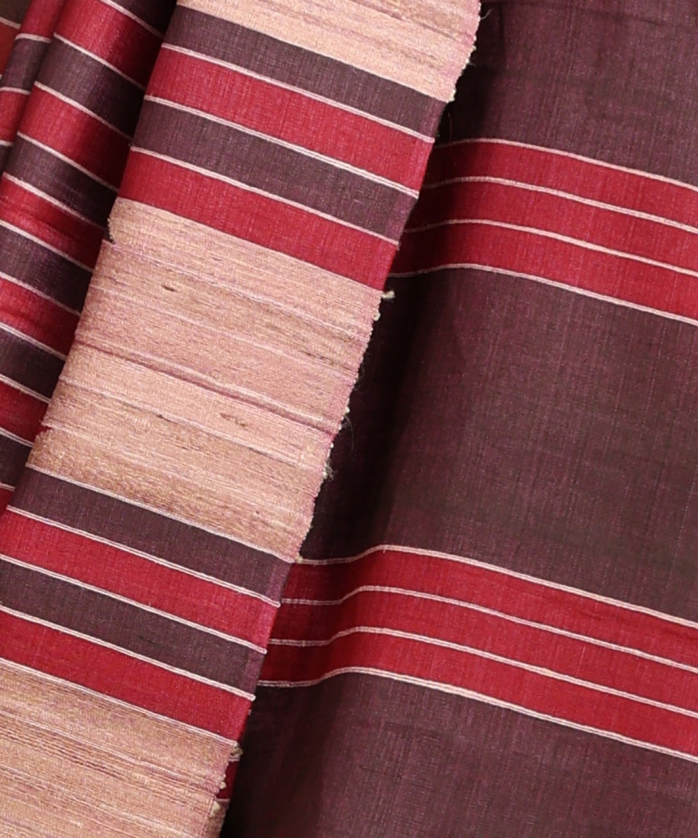 Red_And_Onion_Pink_Handloom_Pure_Kosa_Silk_Saree_With_Temple_Border_WeaverStory_04