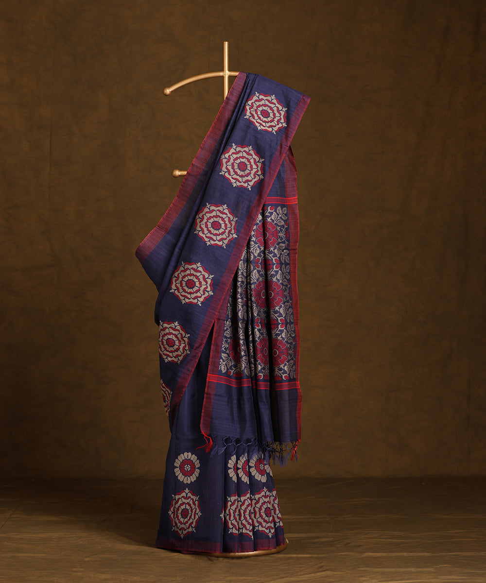 Navy_Blue_Handloom_Pure_Kosa_Silk_Saree_With_Floral_Border_And_Palla_WeaverStory_01