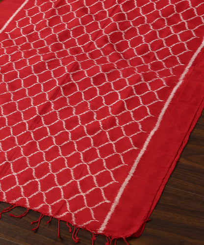 Handloom_Red_Pure_Mulberry_Silk_Stole_With_Single_Ikat_Weave_WeaverStory_03