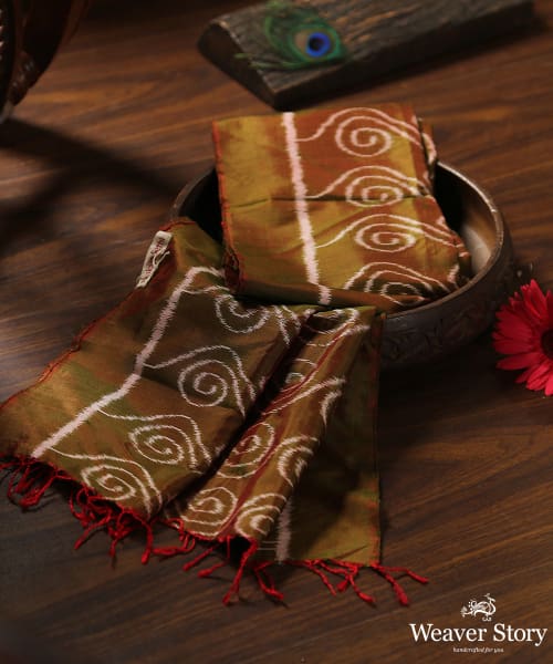 Olive_Handloom_Pure_Mulberry_Silk_Single_Ikat_Stole_WeaverStory_01