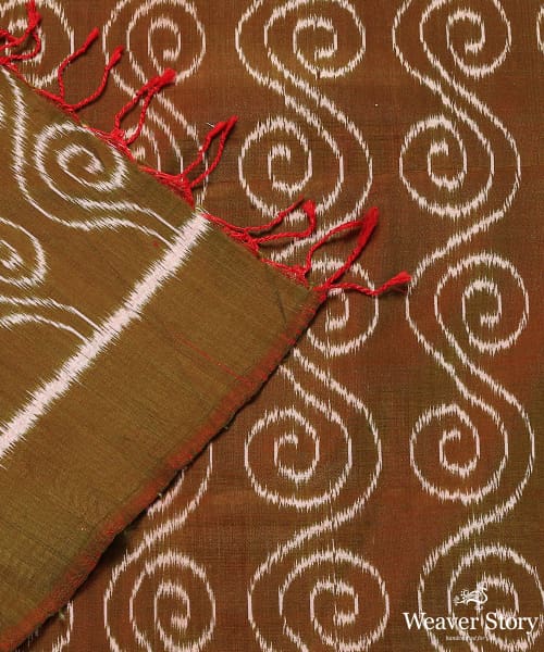 Olive_Handloom_Pure_Mulberry_Silk_Single_Ikat_Stole_WeaverStory_04