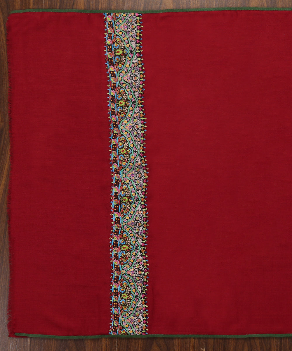 Handwoven_Red_Pure_Pashmina_Stole_With_Hand_Appliqued_Kalamkari_And_Sozni_Border_WeaverStory_02