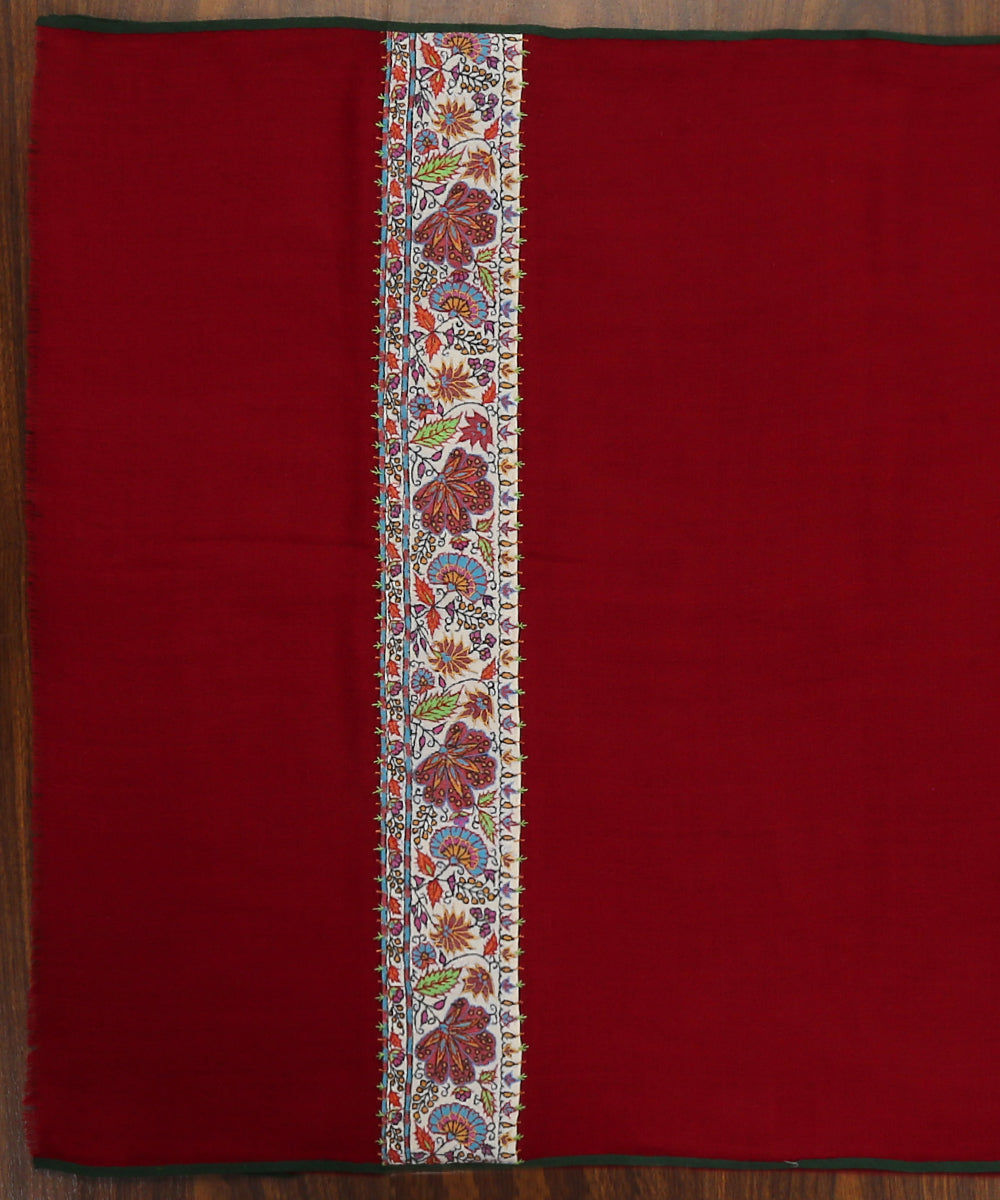 Maroon_Handwoven_Pure_Pahsmina_Stole_With_Hand_Appliqued_Kashidakari_Border_WeaverStory_02