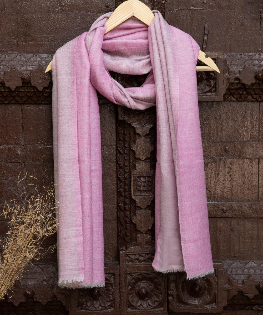 Handwoven_Pink_Double_Shade_Pure_Pashmina_Ladies_Stole_WeaverStory_01