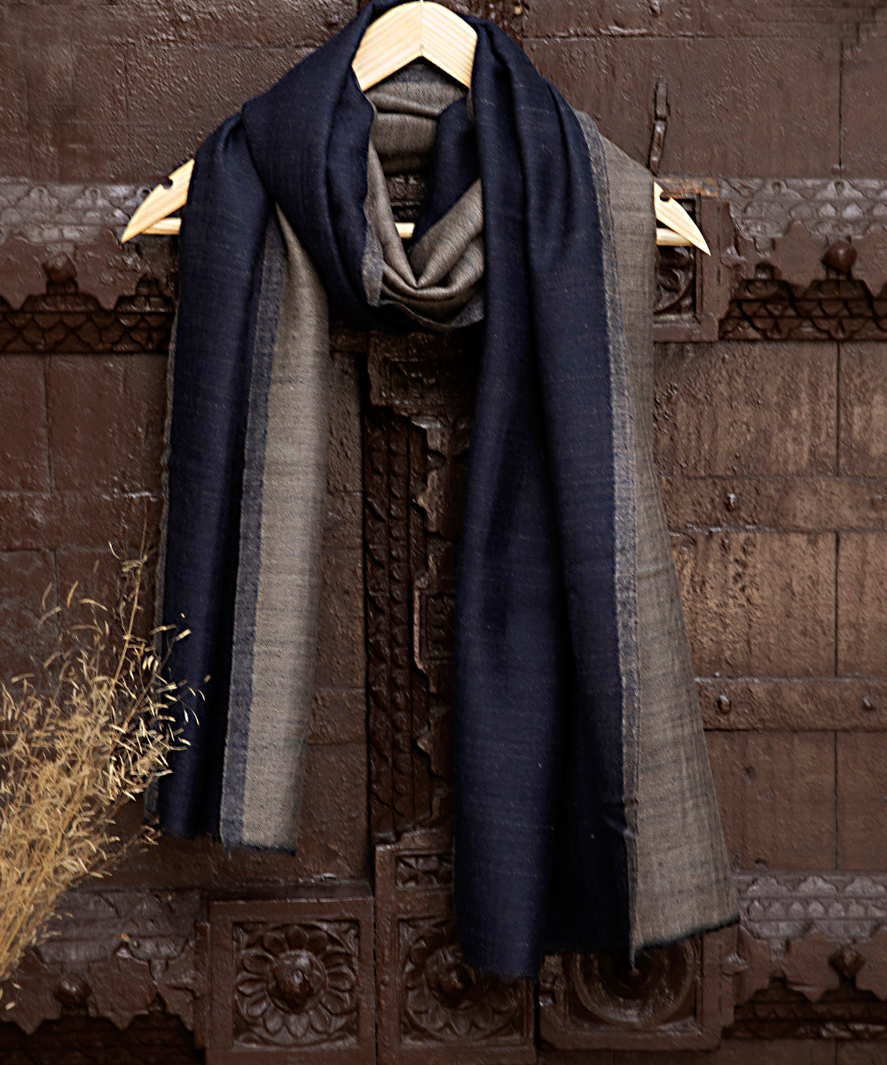 Handwoven_Navy_Blue_Double_Shade_Pure_Pashmina_Ladies_Stole_WeaverStory_01