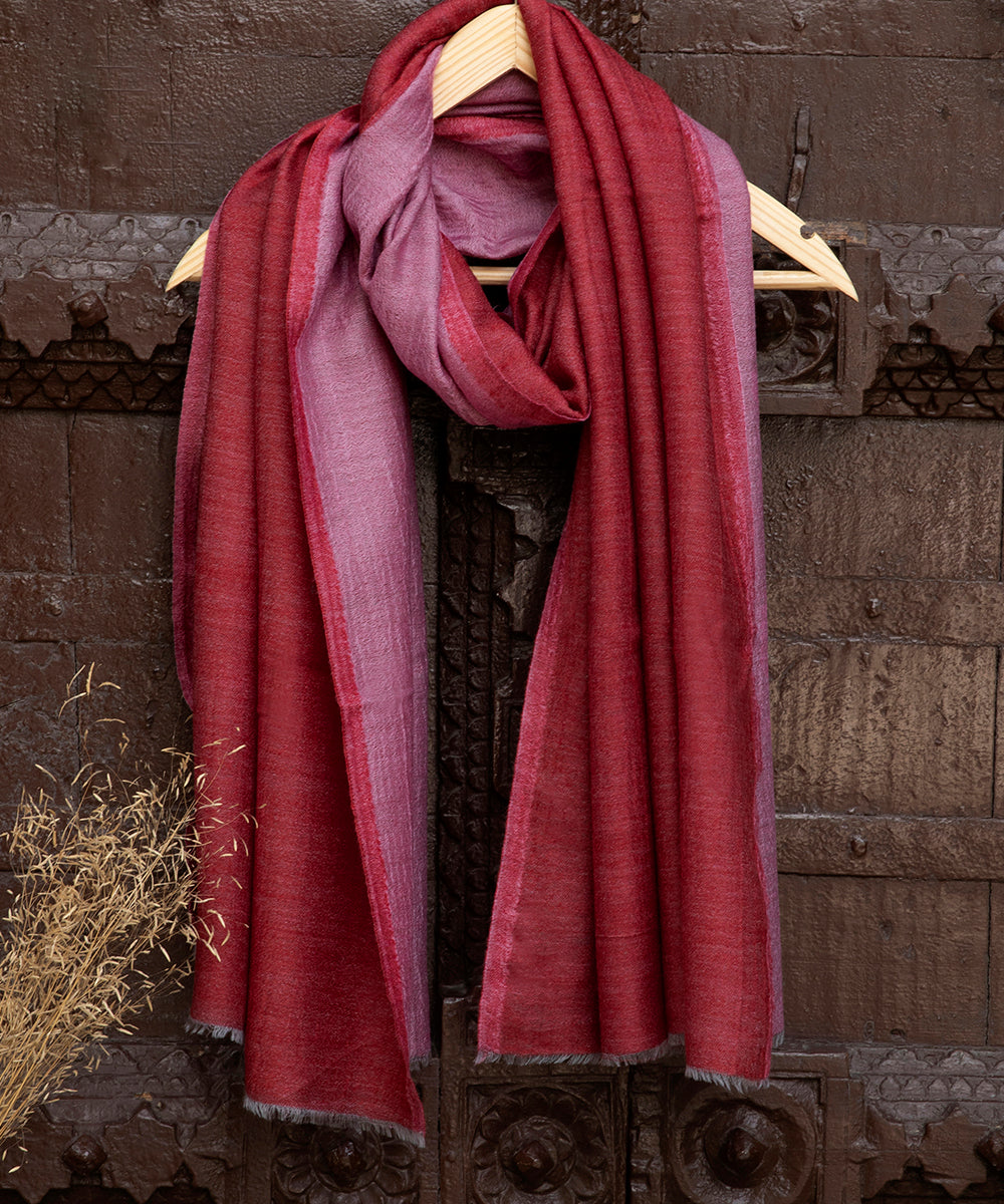 Maroon_And_Pink_Handwoven_Double_Shade_Pure_Pashmina_Ladies_Stole_WeaverStory_01
