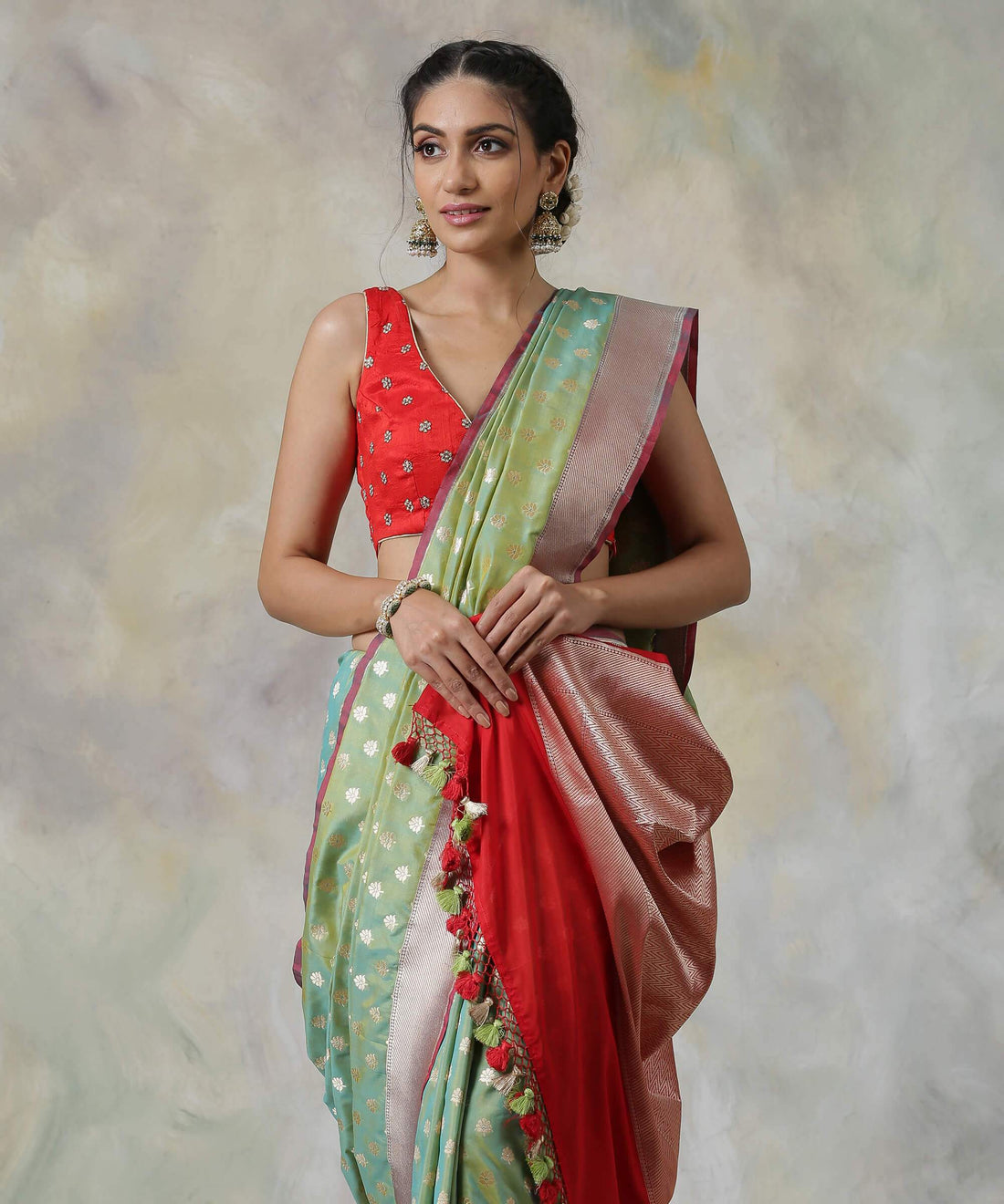 Light_Green_Handloom_Pure_Katan_Silk_Banarasi_Saree_with_Red_Border_and_Pallu_WeaverStory_01