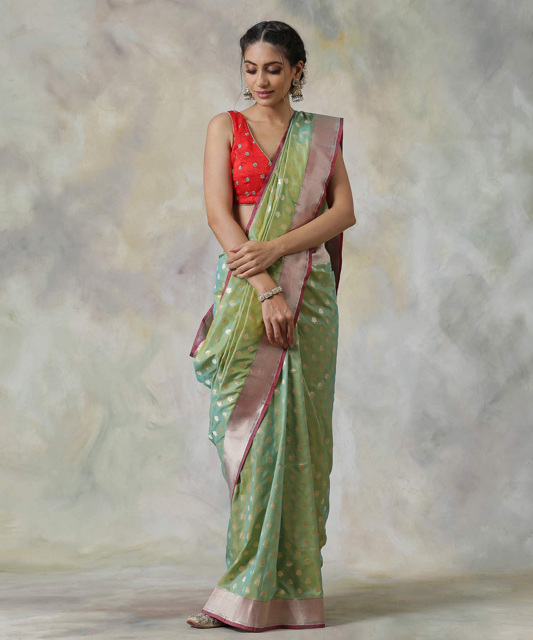 Light_Green_Handloom_Pure_Katan_Silk_Banarasi_Saree_with_Red_Border_and_Pallu_WeaverStory_02