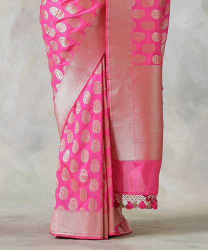 Shocking_Pink_Handloom_Banarasi_Saree_With_All_Over_Zari_Booti_Design_WeaverStory_04