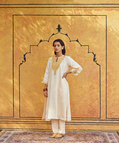 Pearl_White_Pure_Silk_Tilla_Hand_Embroidered_Suit_With_Pants_And_Dupatta_WeaverStory_03