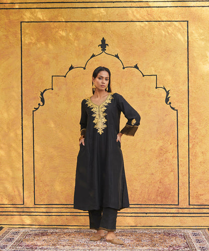 Black_Pure_Silk_Tilla_Hand_Embroidered_Suit_With_Pants_And_Dupatta_WeaverStory_03