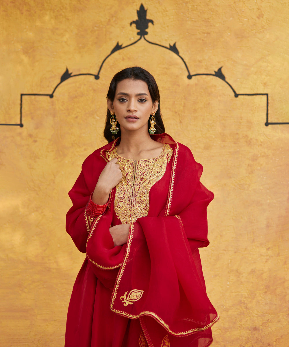 Red_Pure_Silk_Tilla_Hand_Embroidered_Suit_With_Pants_And_Dupatta_WeaverStory_04