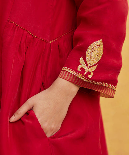 Red_Pure_Silk_Tilla_Hand_Embroidered_Suit_With_Pants_And_Dupatta_WeaverStory_06