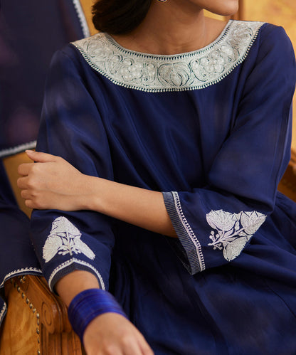Navy_Blue_Pure_Silk_Tilla_Hand_Embroidered_Suit_With_Pants_And_Dupatta_WeaverStory_05