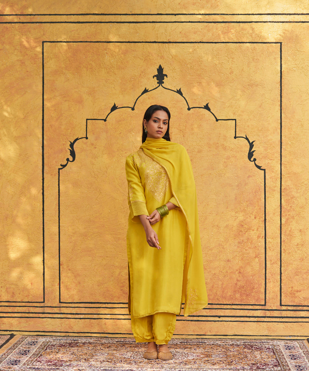 Mustard_Pure_Silk_Tilla_Hand_Embroidered_Suit_With_Pants_And_Dupatta_WeaverStory_02