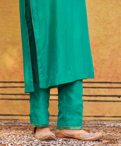 Sea_Green_Pure_Silk_Tilla_Hand_Embroidered_Suit_With_Pants_And_Dupatta_WeaverStory_05