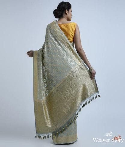 Blue_grey_banarasi_georgette_saree_with_checks_and_floral_booti_WeaverStory_04