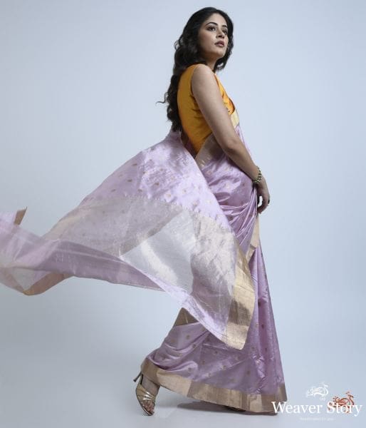 Mauve_pure_silk_chanderi_saree_with_delicate_floral_motifs_with_meenakari_WeaverStory_03