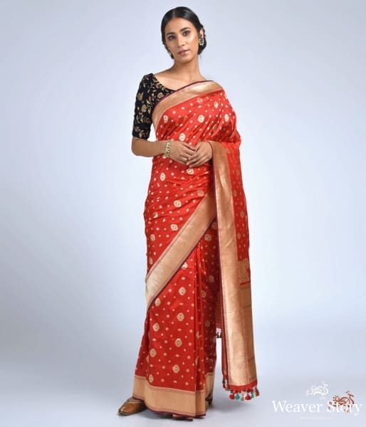 Red_meenakari_saree_with_small_booti_WeaverStory_02