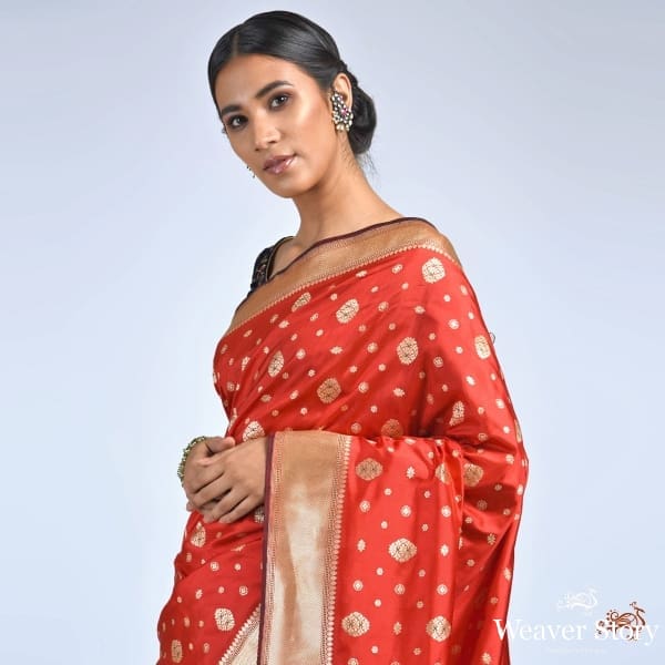 Red_meenakari_saree_with_small_booti_WeaverStory_01