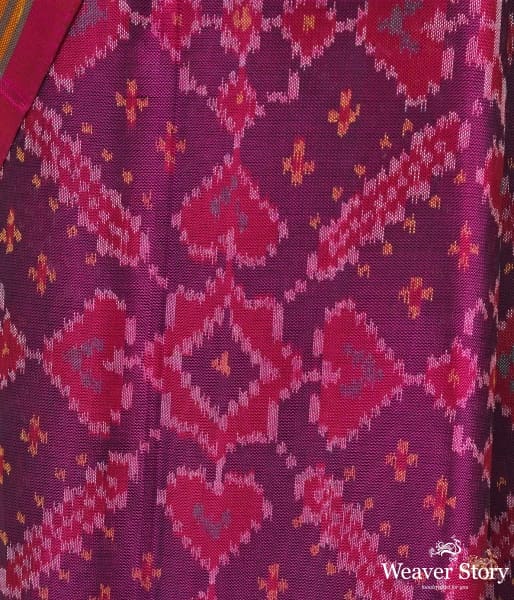 Pure_silk_Gujarat_Patola_saree_in_Purple_and_Pink_combination_WeaverStory_03