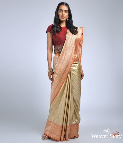 Beige_small_booti_katan_silk_saree_with_rust_kadhiyal_border_WeaverStory_02