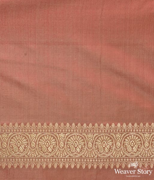 Beige_small_booti_katan_silk_saree_with_rust_kadhiyal_border_WeaverStory_05