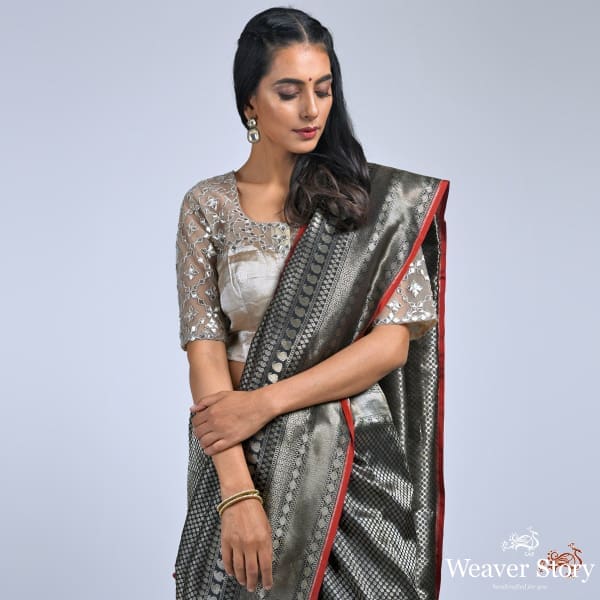 Black_polka_dots_saree_with_red_selvedge_WeaverStory_01